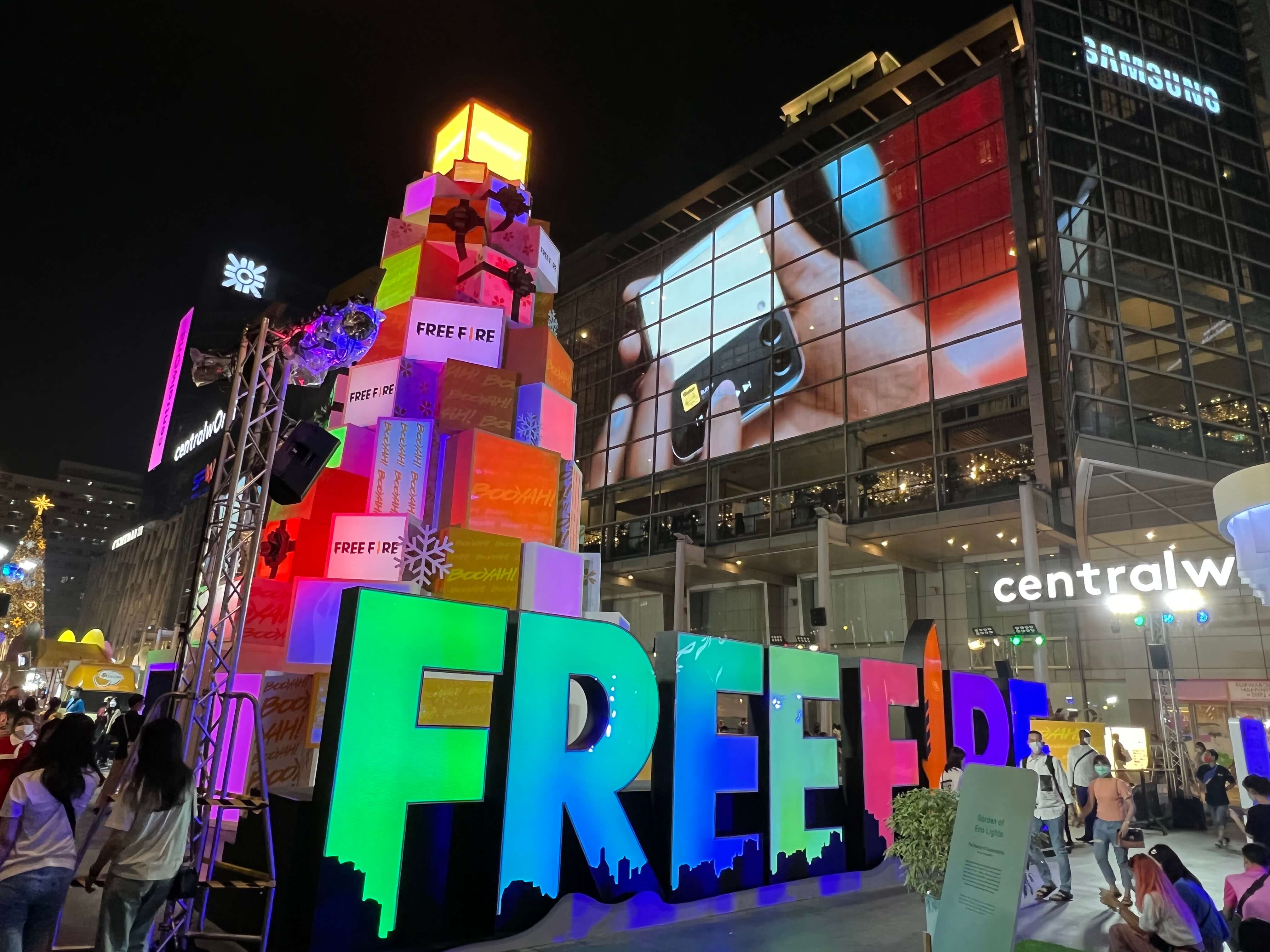 FREEFIRE Christmas tree (new year 2022) @ Central world