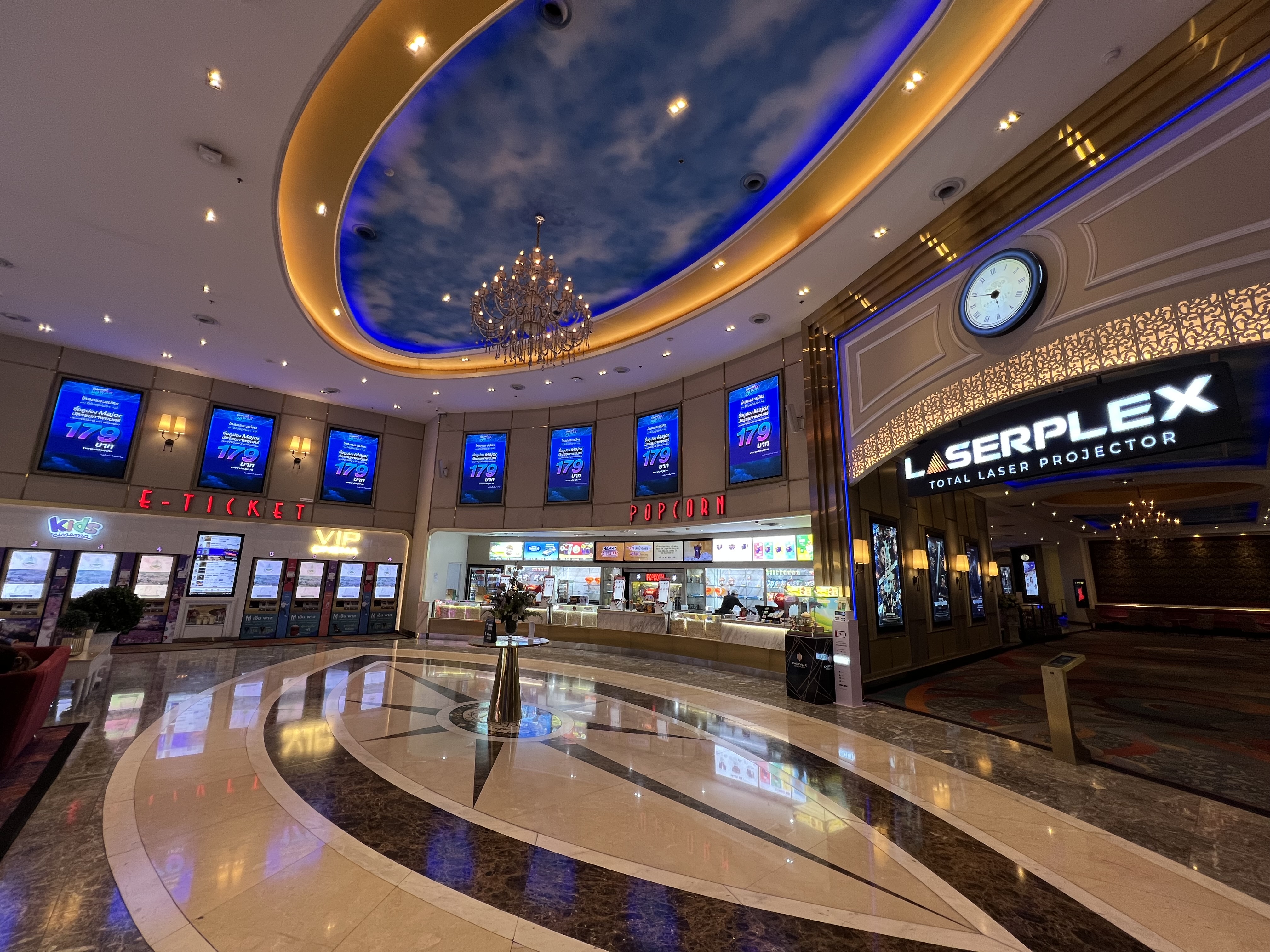 LED screen P3.91 เหนือ E-Ticket and concessions @ Eastville Cineplex - Central