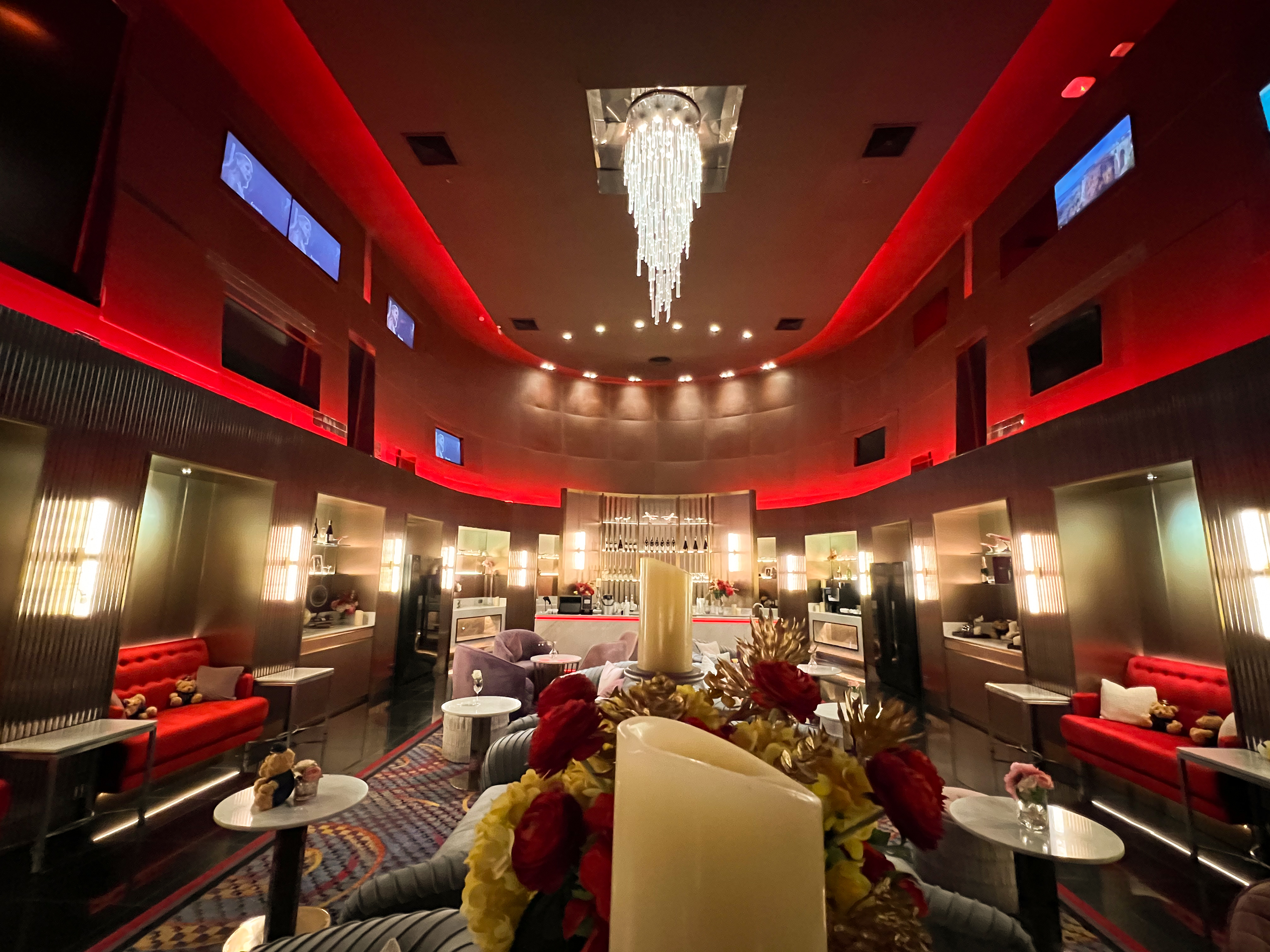 Lounge Enigma first class cinema @Paragon cineplex