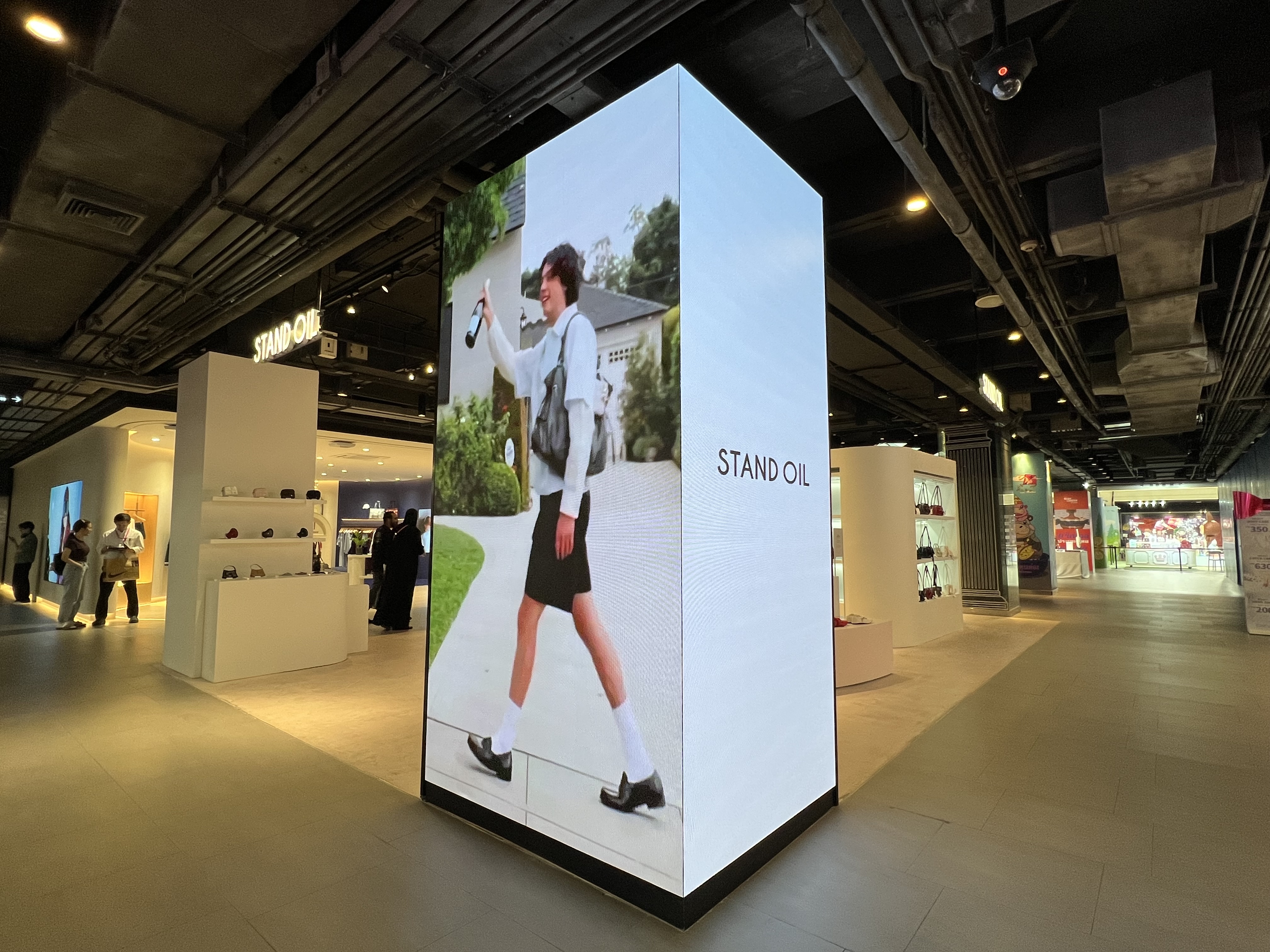 LED screen P2.5 GOB @Stand oil siam center